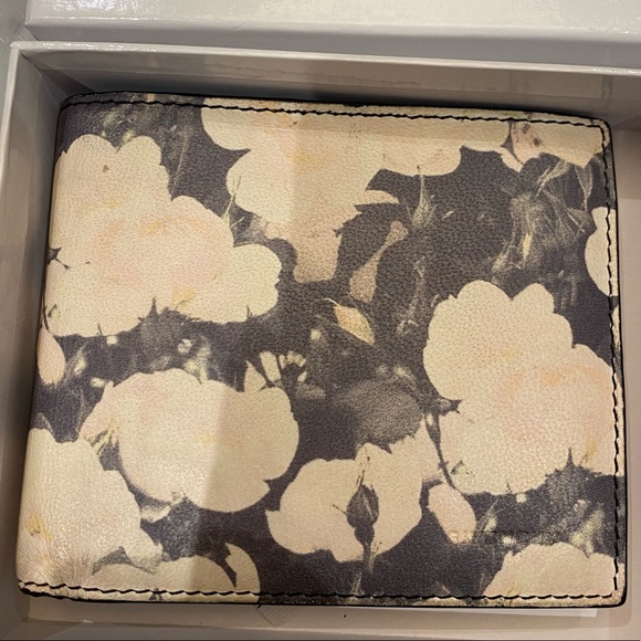 Givenchy floral bifold wallet - Picture 2 of 7